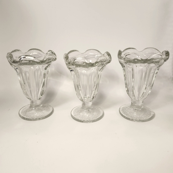 Vintage Tall Sundae Tulip shape Classic Glasses Set of 3 - Picture 5 of 5